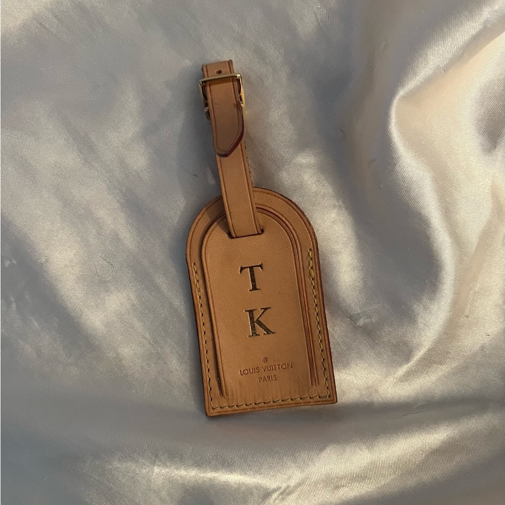 Louis Vuitton travel tag